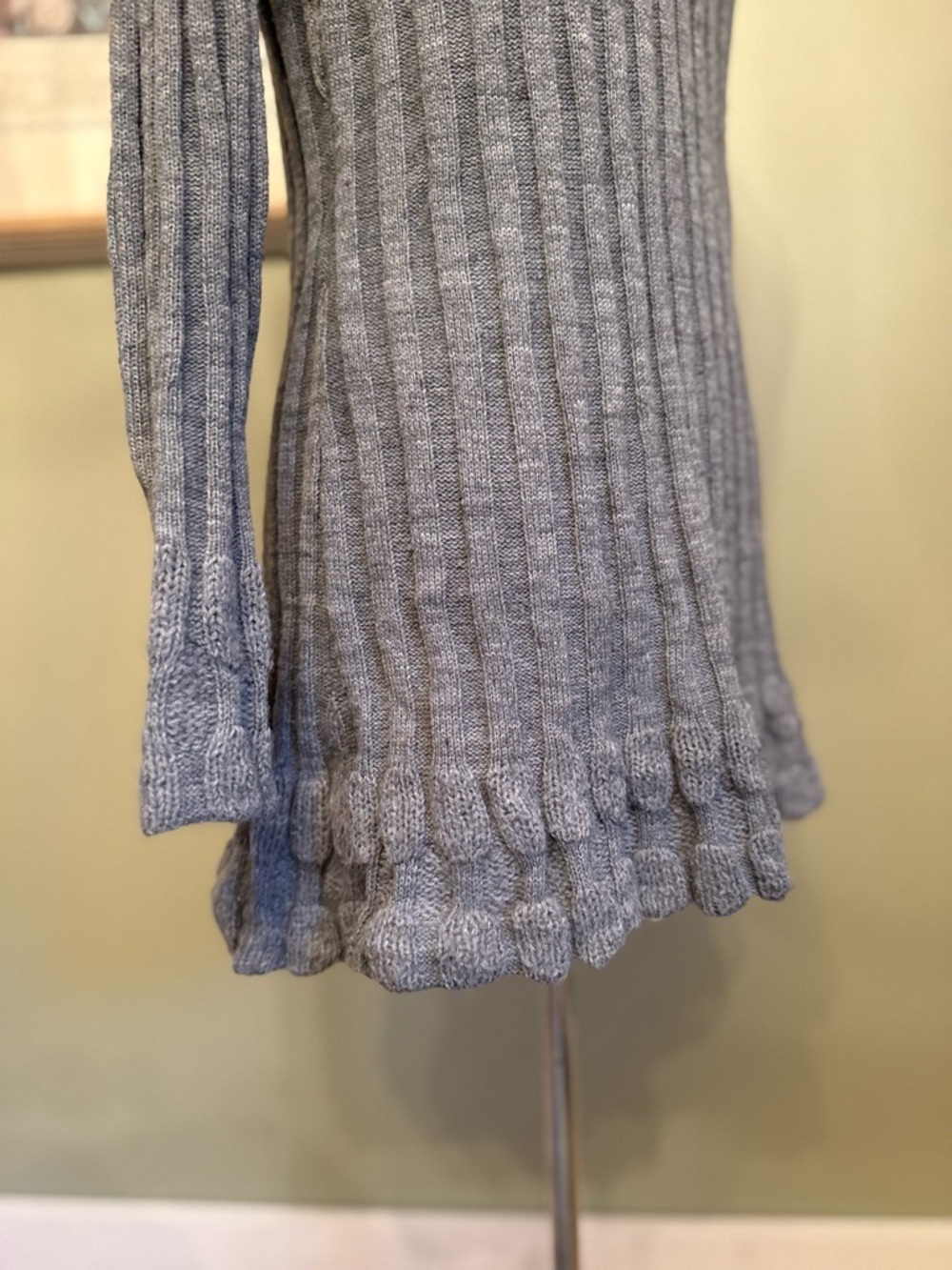 🇨🇦 Feelings Grey Ribbed Wool-Blend Ruffle Hem Tunic Sweater - Picture 4 of 12